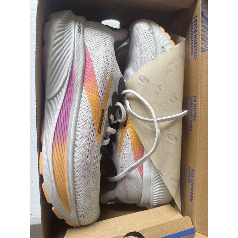 Brooks Ghost 17 Oyster Apricot Pink Road Running Women's 9 Shoes Sneakers